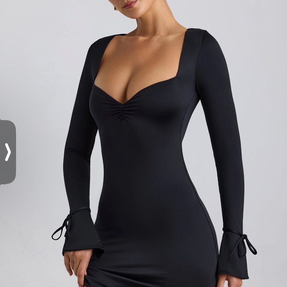Elegant Black Long Sleeve Dress